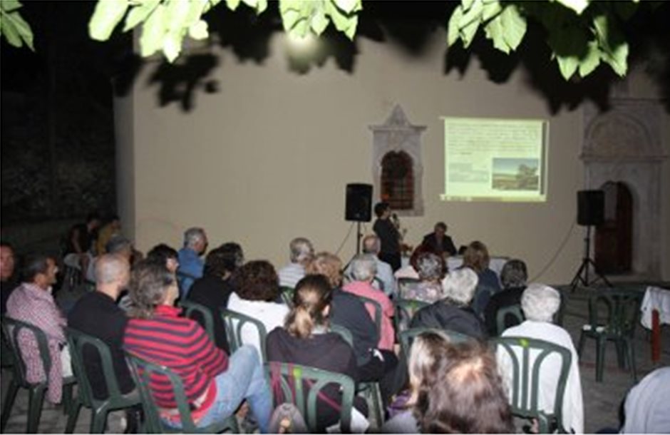 Πλήθος κόσμου στην εκδήλωση για την Αμπελιτσιά στο Καβούσι Λασιθίου